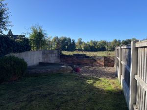 Photo 7- click for photo gallery